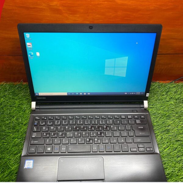 SEKEN TOSHIBA DYNABOOK R73/BN INTEL CORE I5-7200U CPU @2.50 GHz (4 CPUs) 2.7 GHz RAM 8 GB DDR4 SSD 256 GB LAYAR 14” HD WIN 10 BLACK” GARANSI 3 BULAN