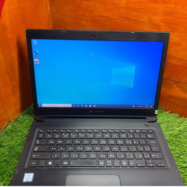 SEKEN TOSHIBA DYNABOOK S73/DN INTEL CORE I5-8250U CPU @1.60 GHZ (8 CPUs),1.8 GHZ RAM 8 GB DDR4 SSD 128 GB LAYAR 14” BLACK” GARANSI 3 BULAN